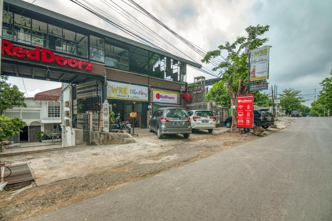 Reddoorz Plus Near Akademi Kepolisian Semarang 3 Exterior foto